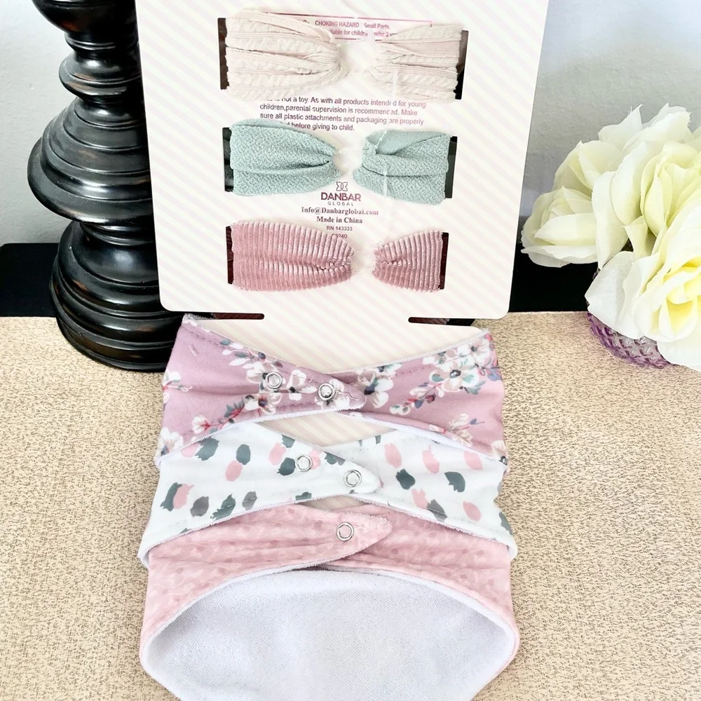 NWT Somewhere Over rainBows Baby/Toddler Headbands/Bibs Set